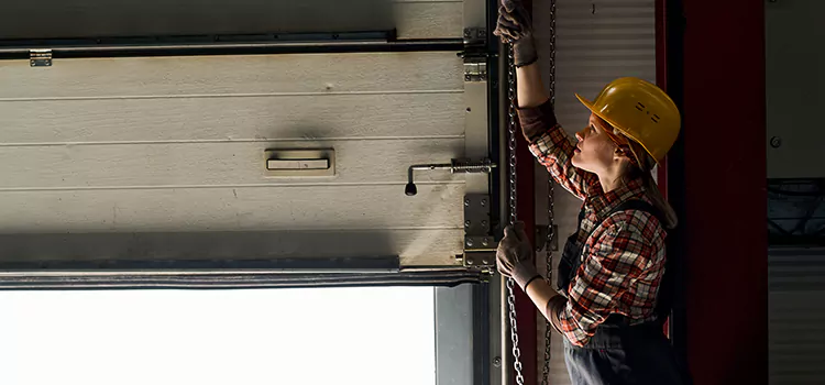 Addressing Common Garage Door Stoppage Issues in Oxnard, CA